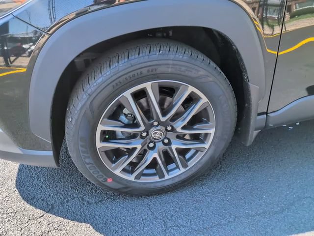 Used 2026 Toyota Corolla Cross XLE w/ Convenience Package FWD image 7