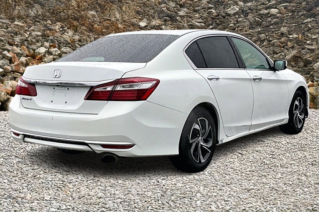 Used 2017 Honda Accord LX image 2