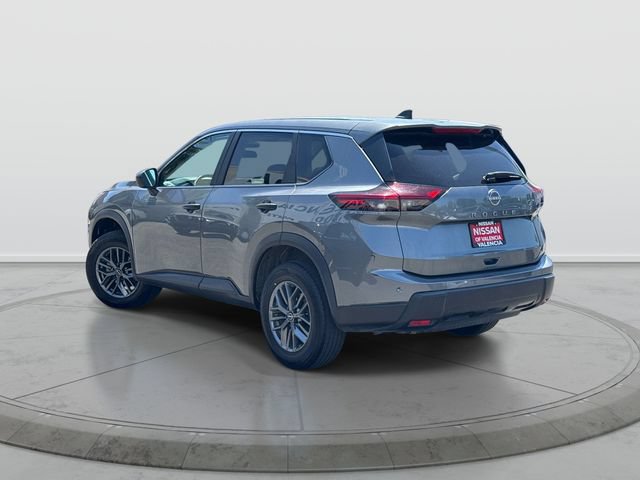 Certified 2024 Nissan Rogue S FWD image 5