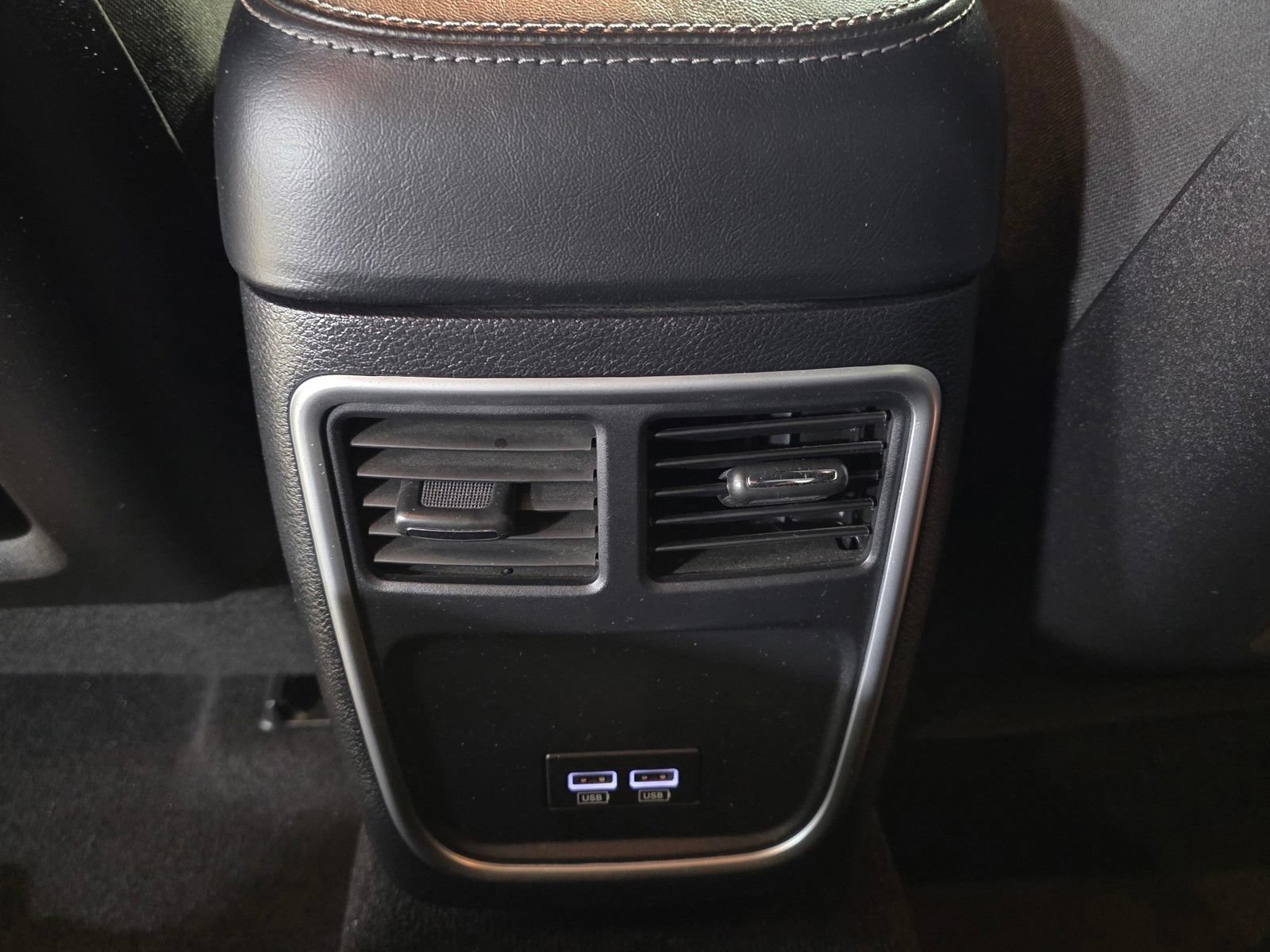 Used 2020 Dodge Charger Scat Pack RWD image 16