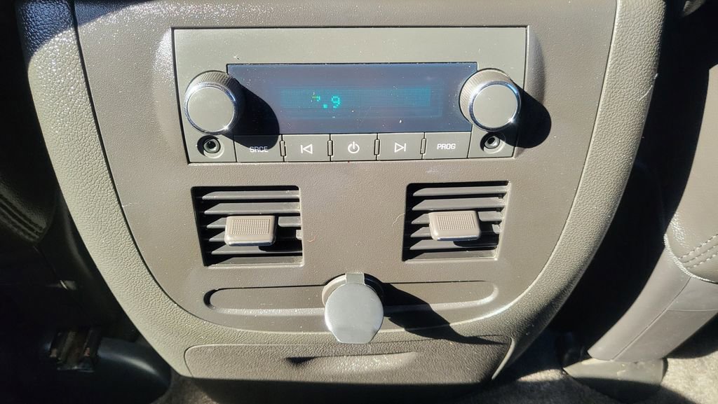 Used 2011 Chevrolet Avalanche LT w/ Texas Edition image 25