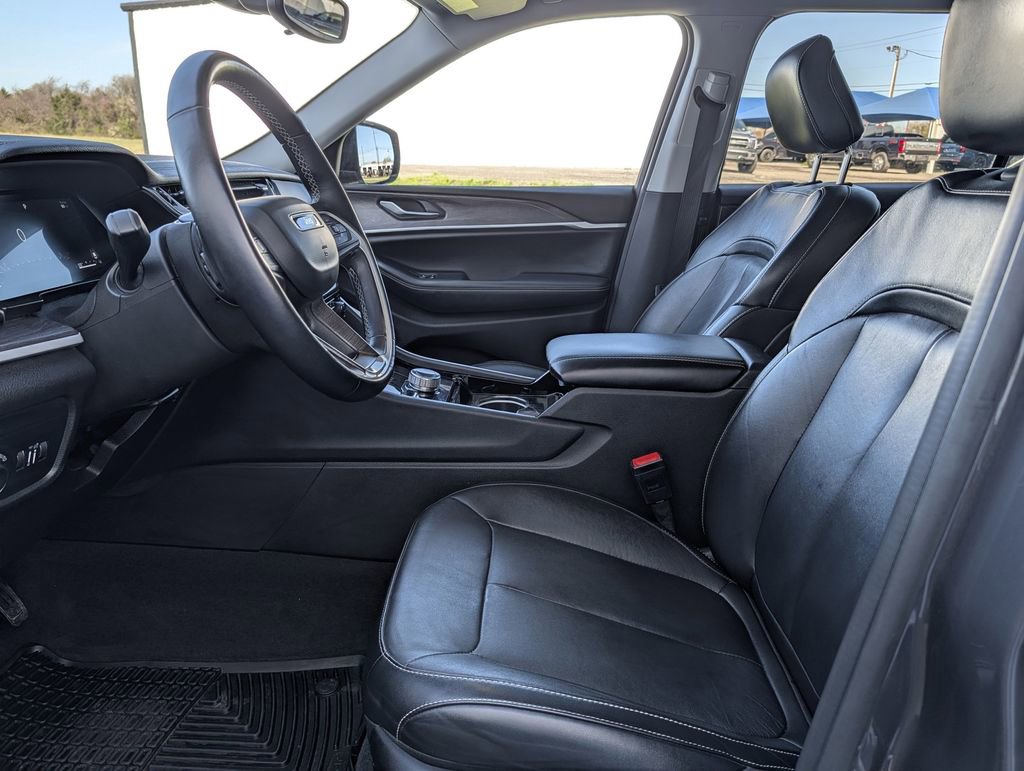 Used 2022 Jeep Grand Cherokee L Limited image 27