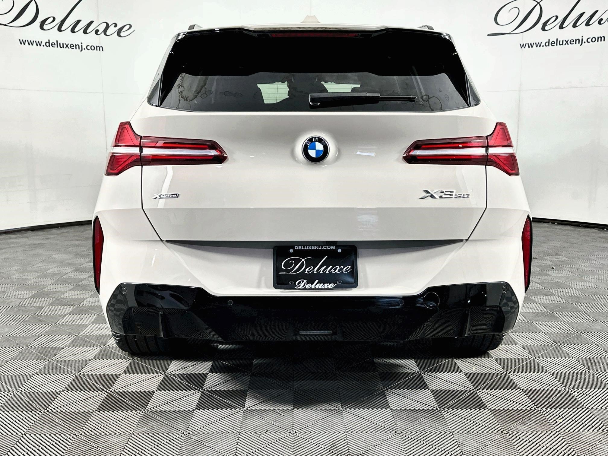 Used 2026 BMW X3 xDrive30i w/ Premium Package AWD/4WD image 5