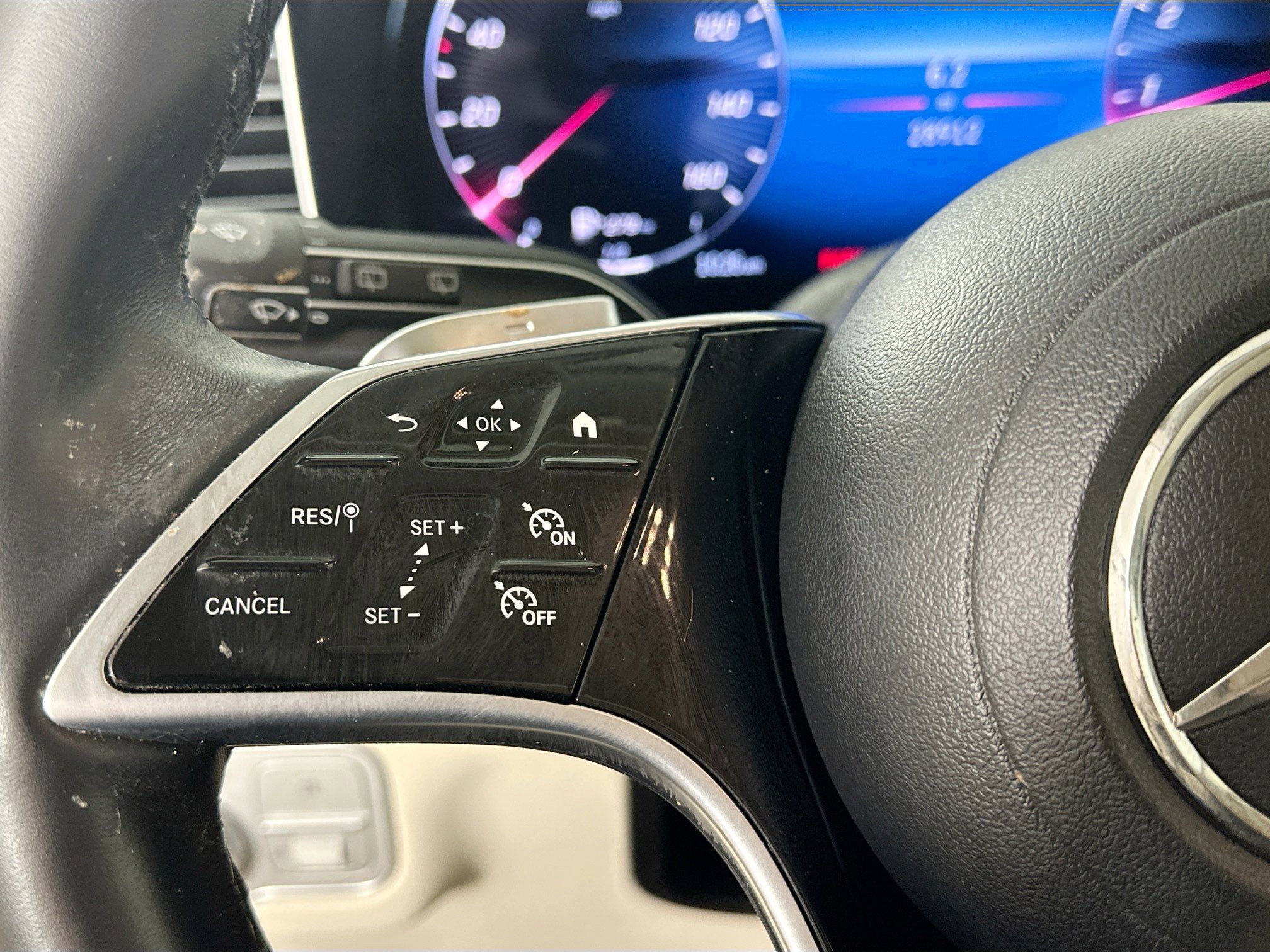 Certified 2024 Mercedes-Benz GLE 350 4MATIC image 12