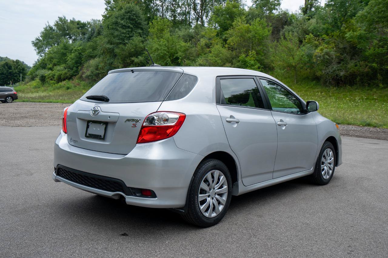 Used 2012 Toyota Matrix L w/ L Sport Pkg FWD image 3