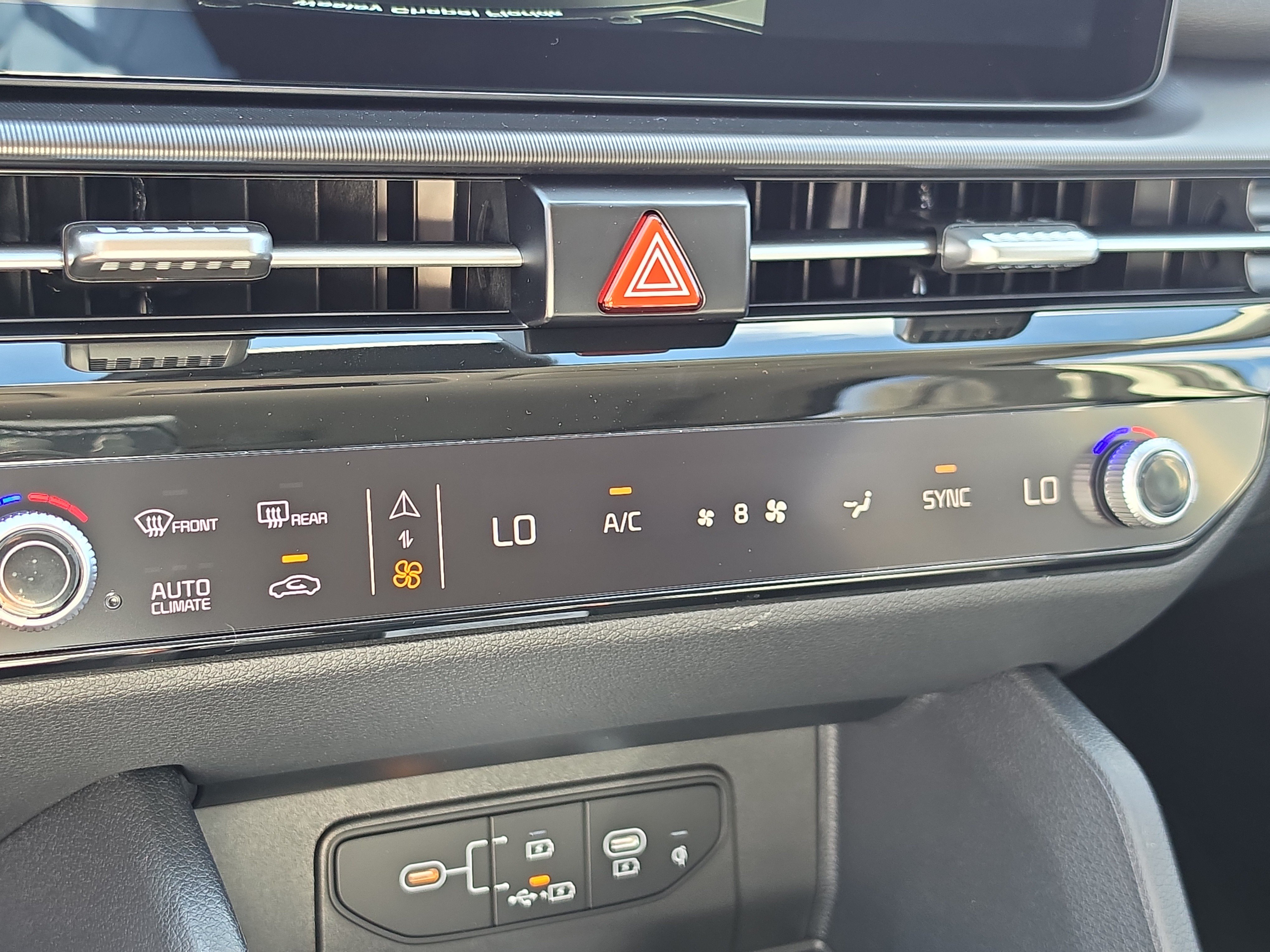 New 2027 Kia Sportage EX FWD image 25