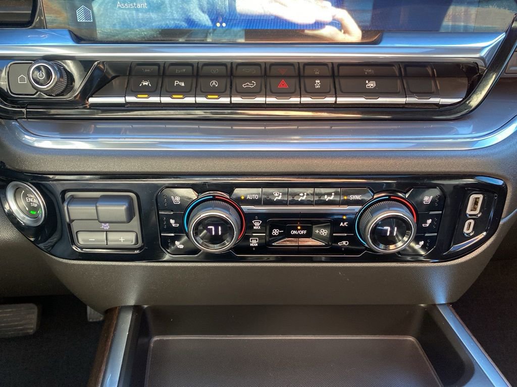 Used 2023 Chevrolet Silverado 1500 High Country w/ High Country Premium Package image 10