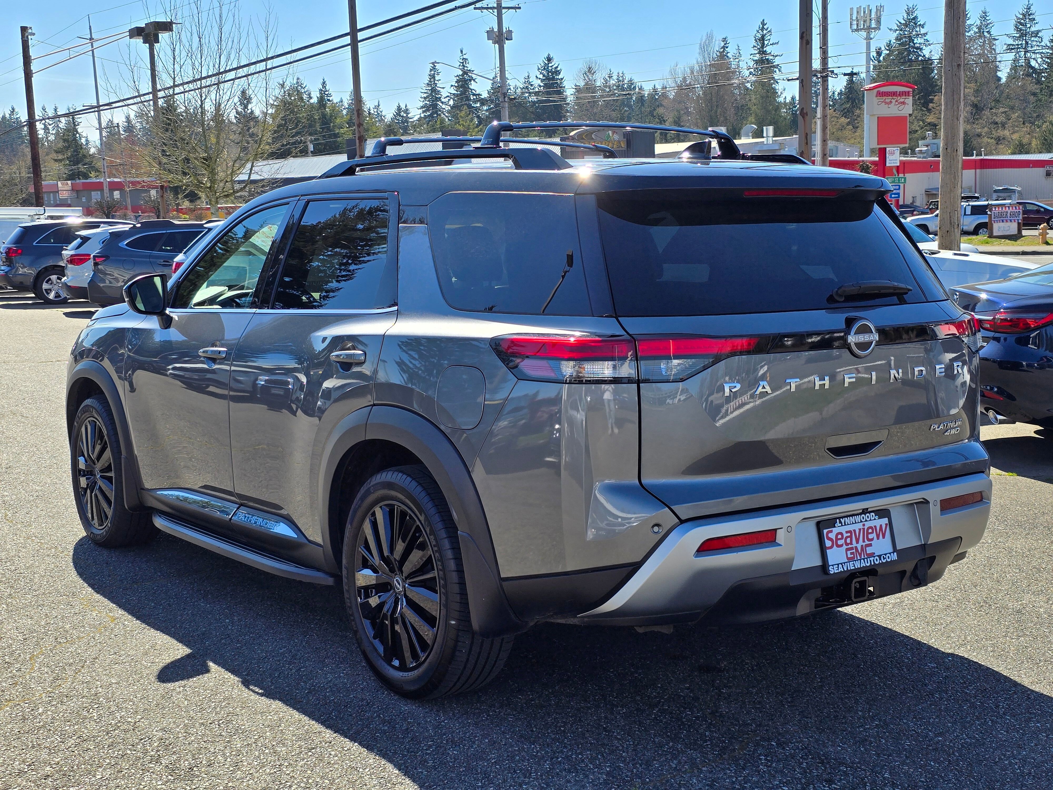 Used 2023 Nissan Pathfinder Platinum w/ Lighting Package (N93) AWD/4WD image 5
