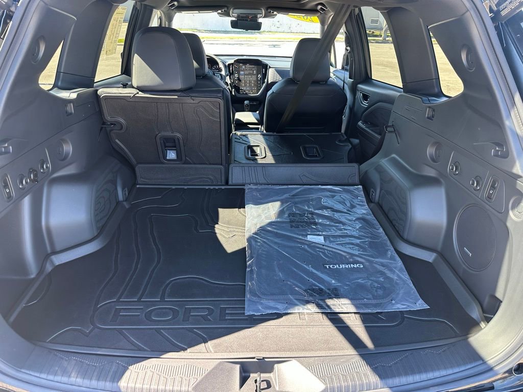 Used 2025 Subaru Forester Touring w/ Popular Package - Touring image 7