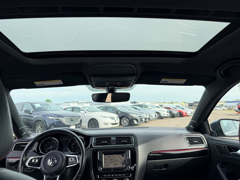 Used 2017 Volkswagen Jetta GLI FWD image 21