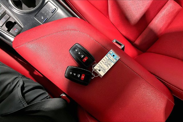 Used 2019 Toyota Camry XSE FWD image 40