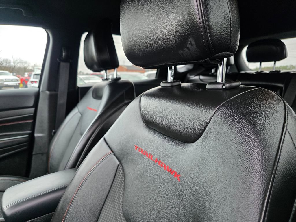 Used 2023 Jeep Compass Trailhawk w/ Trailhawk Convenience Group image 11