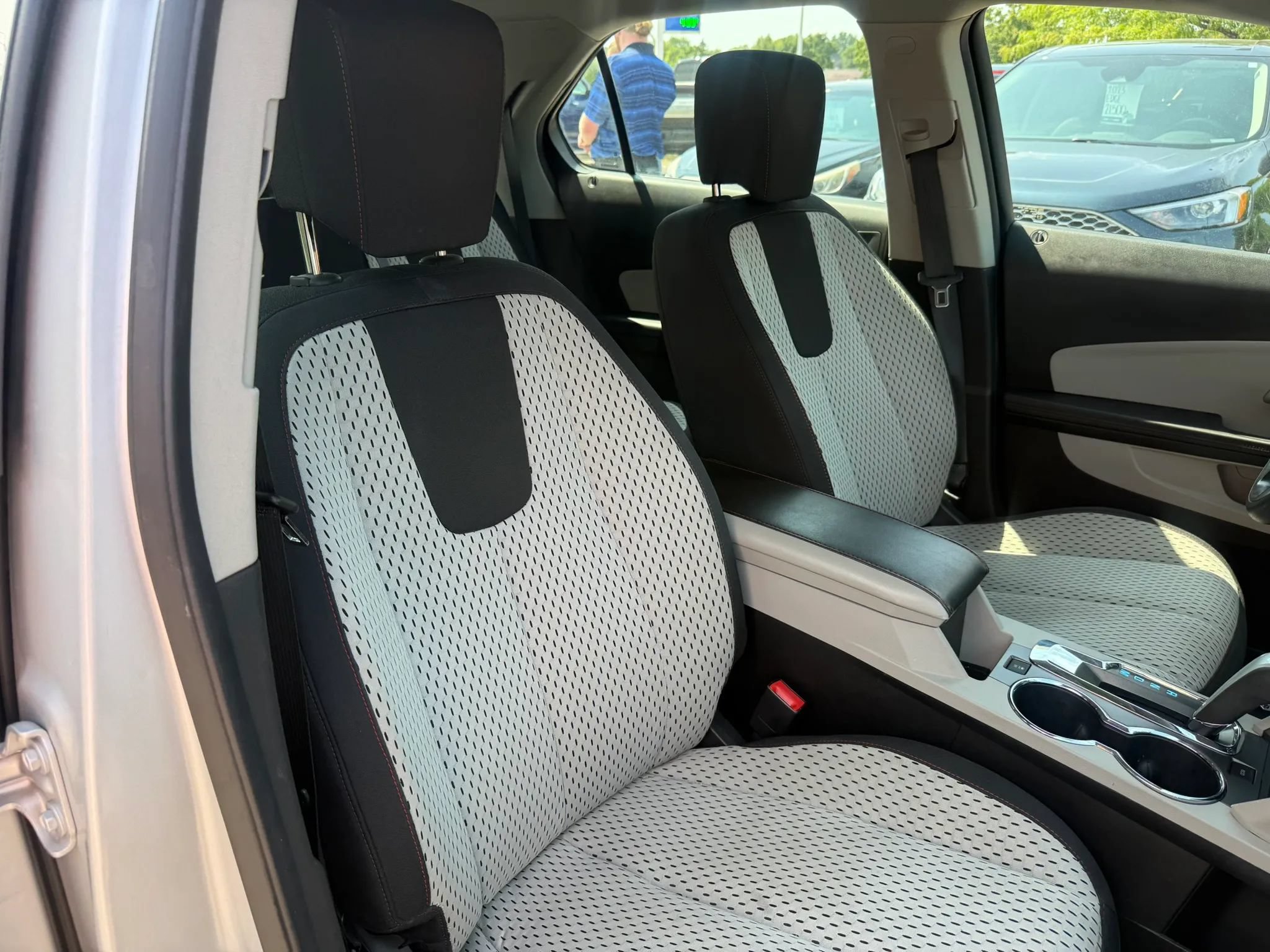 Used 2010 Chevrolet Equinox LS FWD image 26