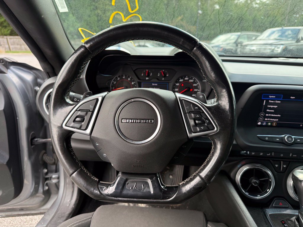Used 2020 Chevrolet Camaro LT RWD image 9