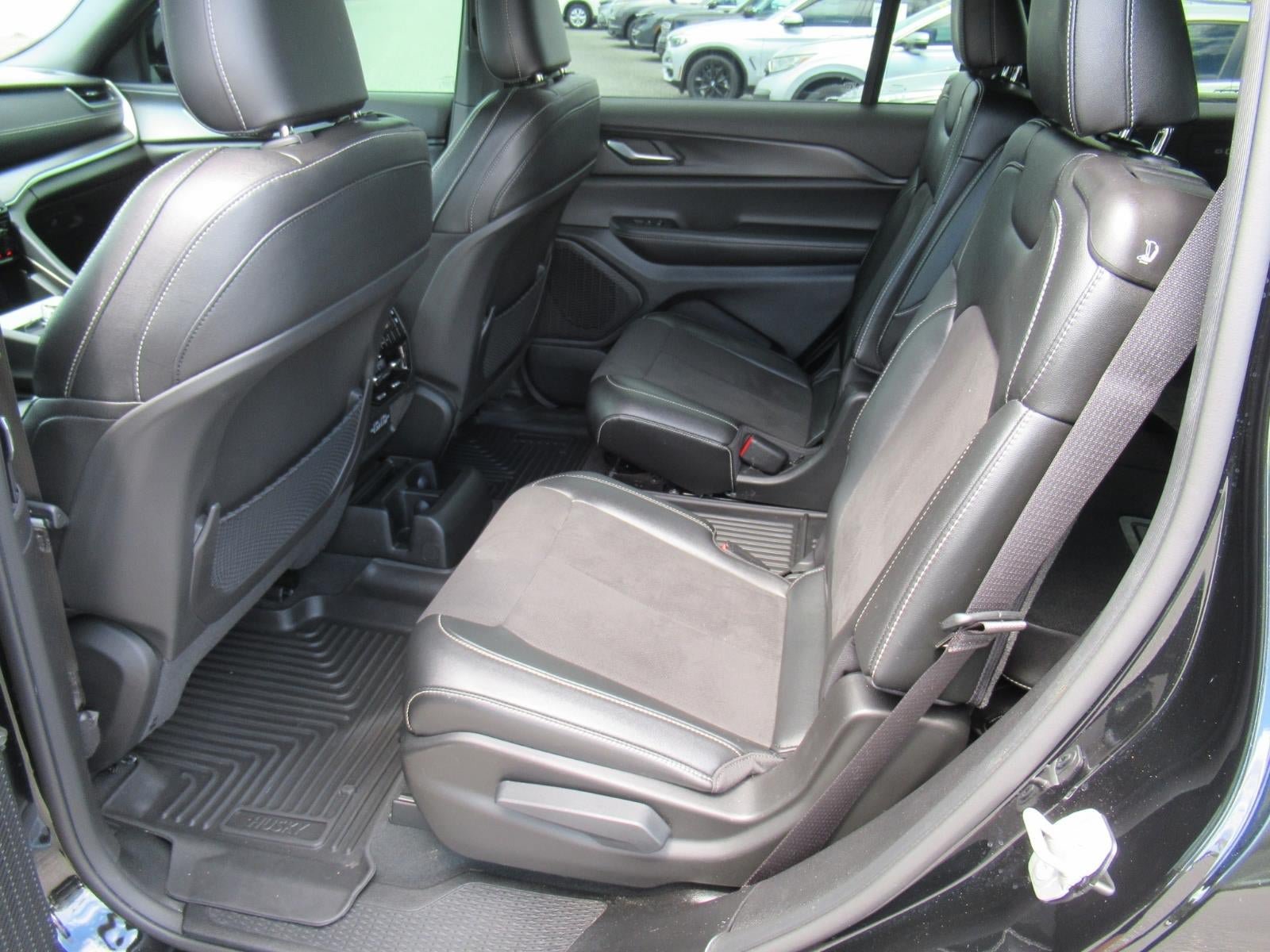 Used 2024 Jeep Grand Cherokee L Laredo AWD/4WD image 34