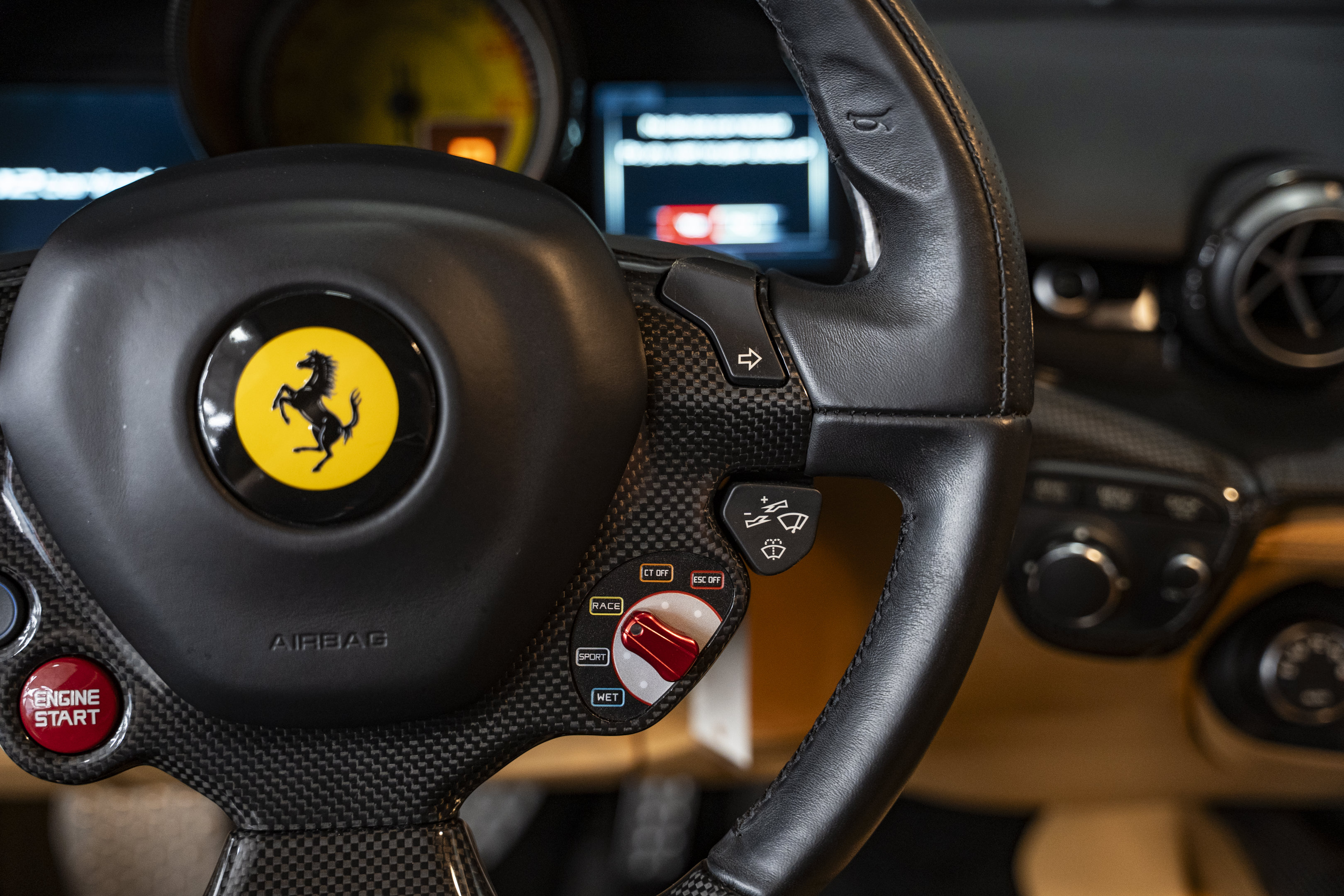 Used 2014 Ferrari F12 Berlinetta RWD image 31