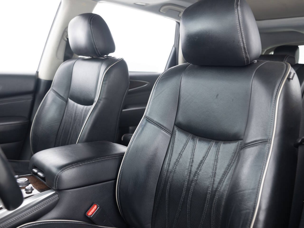 Used 2017 INFINITI QX60 Luxe w/ Deluxe Technology Package AWD/4WD image 22