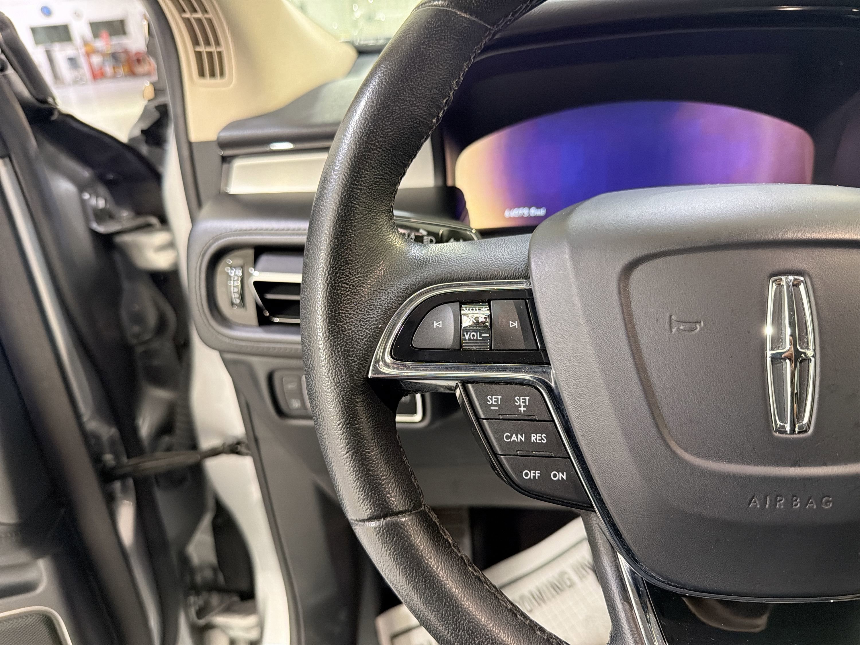Used 2021 Lincoln Nautilus FWD image 14