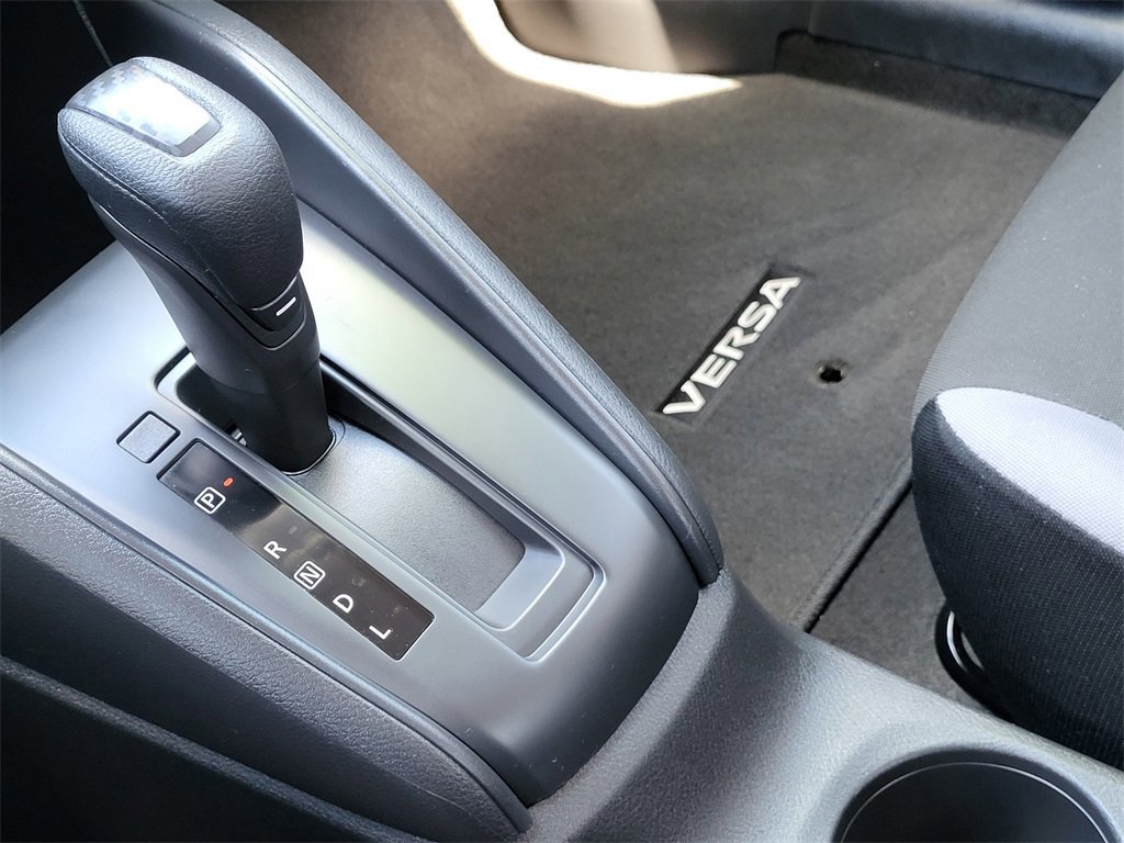 Used 2025 Nissan Versa S image 15