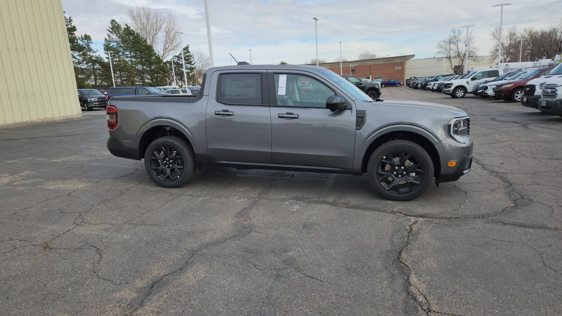 New 2025 Ford Maverick Lariat w/ Black Appearance Package image 14