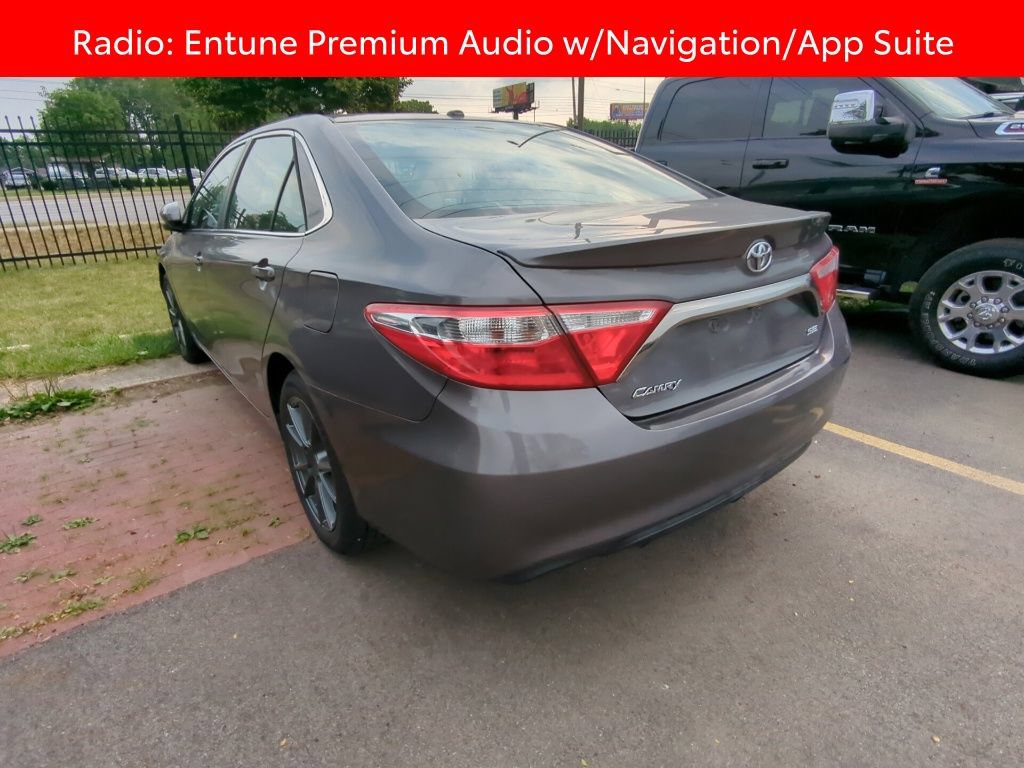Used 2016 Toyota Camry SE FWD image 4