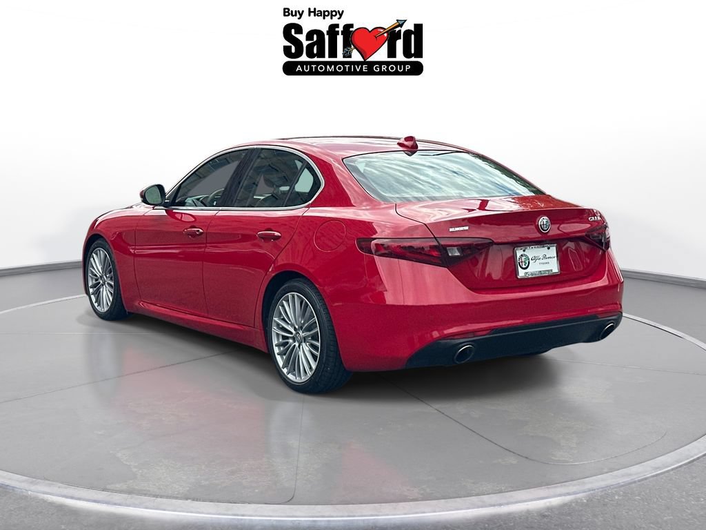 Used 2018 Alfa Romeo Giulia Ti w/ Quick Order Package 22Z Lusso RWD image 5