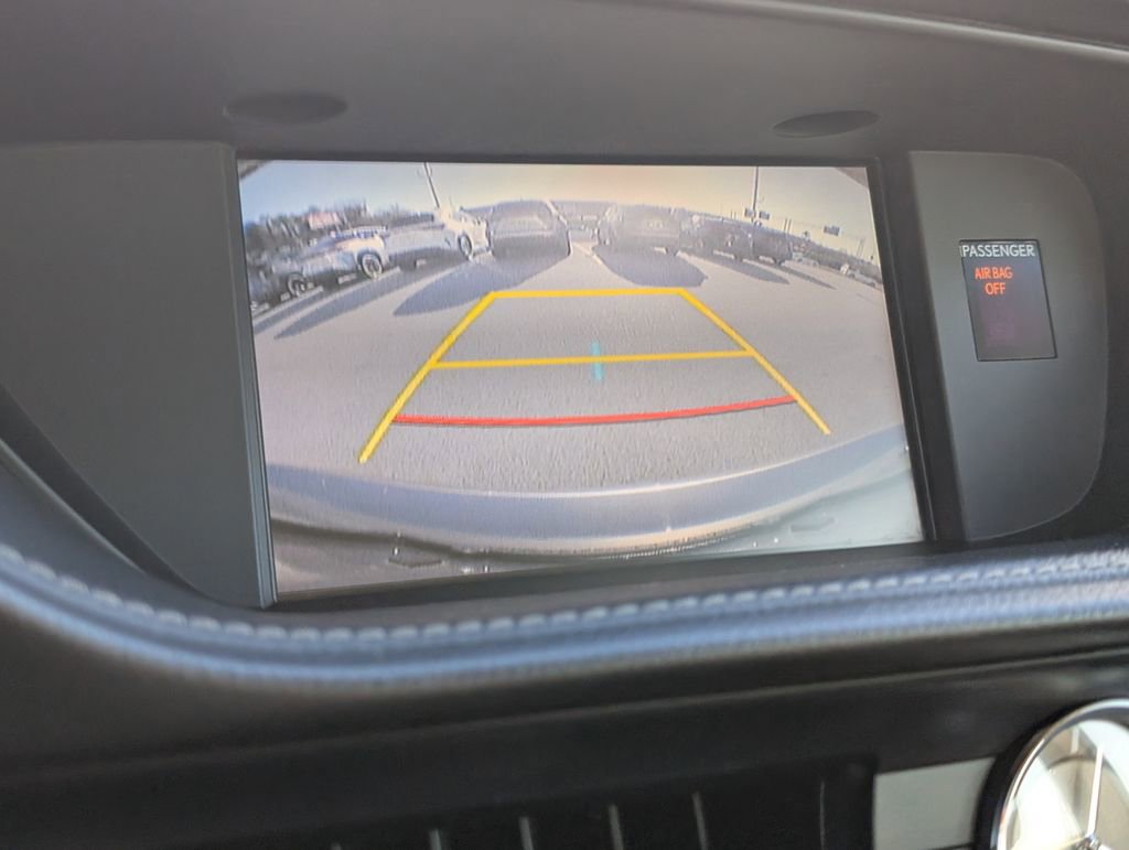 Used 2016 Lexus ES 300h w/ Luxury Package w/Wood Trim image 9