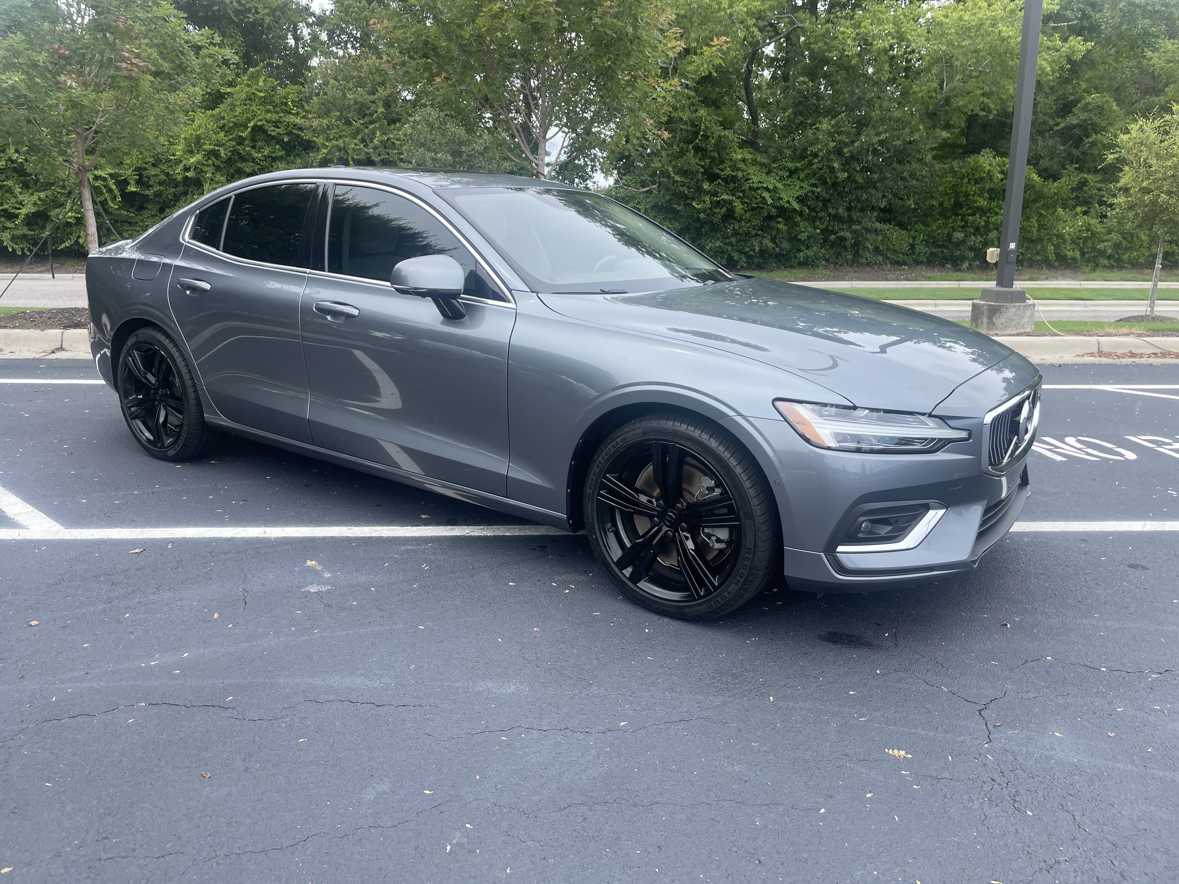 Used 2021 Volvo S60 T6 Inscription AWD/4WD image 2