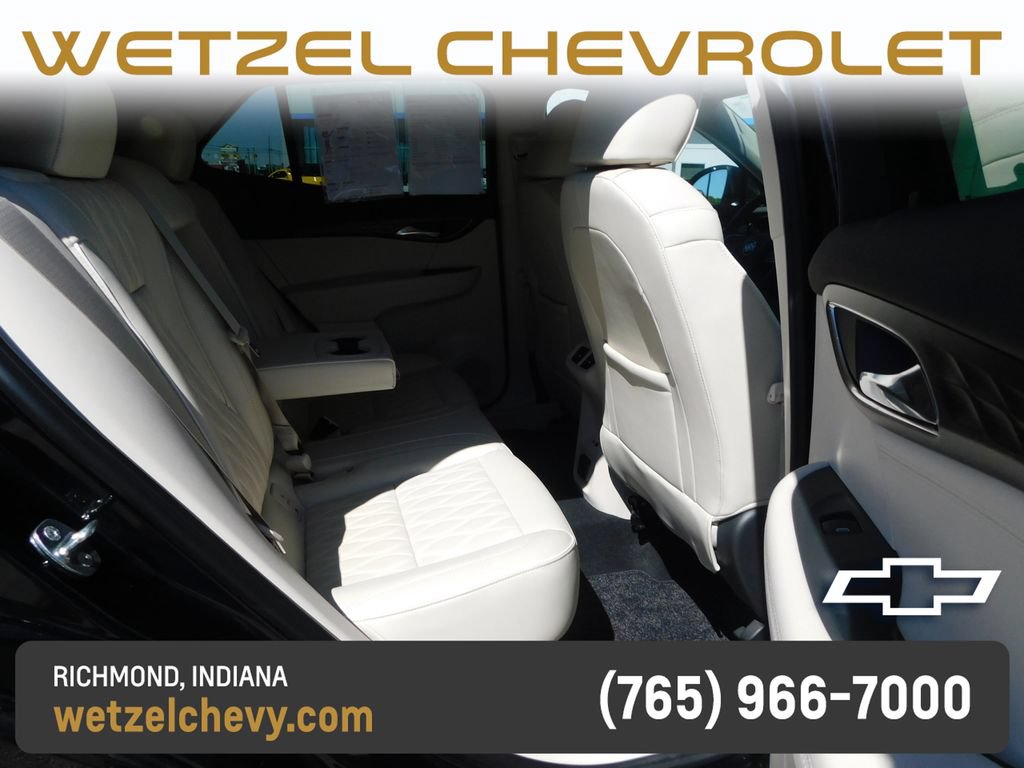 Used 2022 Buick Envision Avenir w/ Technology Package II FWD image 22