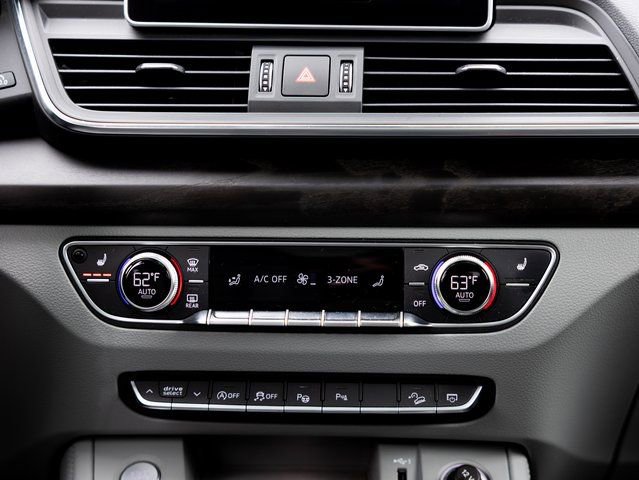 Used 2019 Audi Q5 Prestige w/ Prestige Package image 20