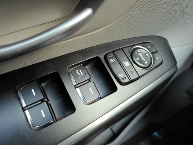 Used 2021 Kia Sedona LX FWD image 41
