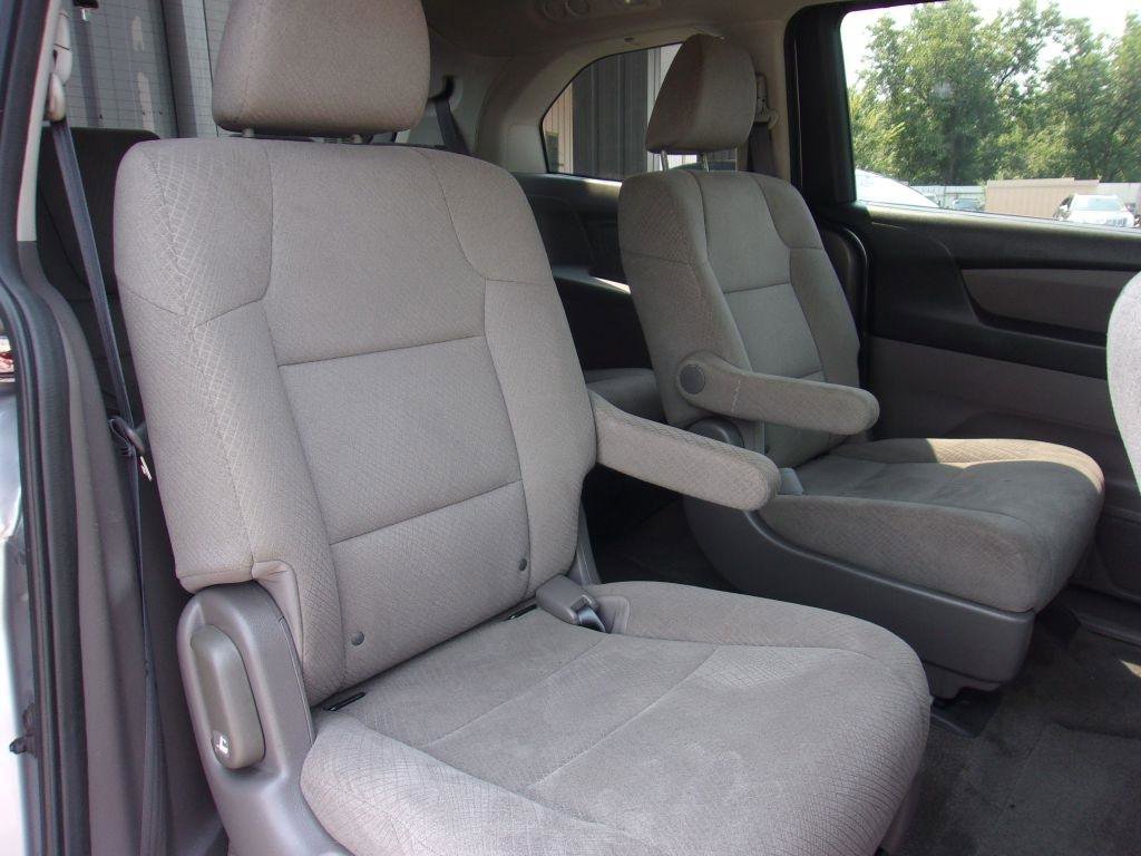 Used 2016 Honda Odyssey LX image 10
