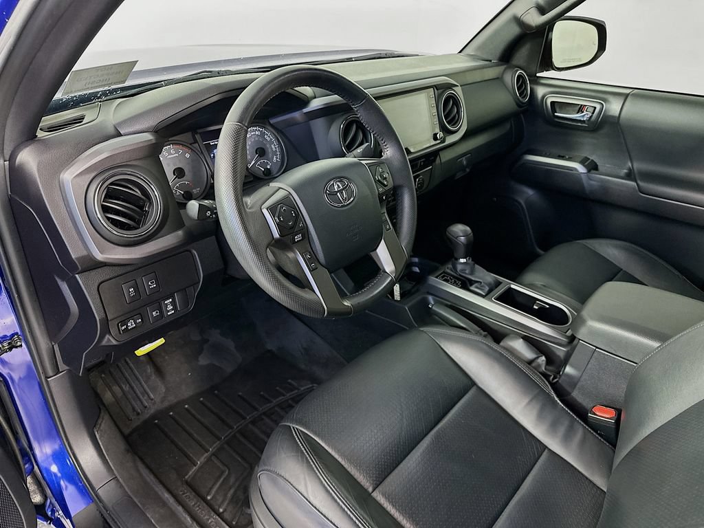 Used 2023 Toyota Tacoma TRD Off-Road w/ TRD Premium Off Road Package AWD/4WD image 30