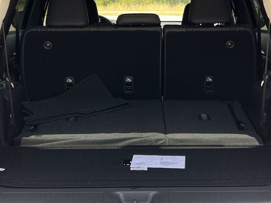New 2027 INFINITI QX60 Luxe w/ Cargo Package FWD image 26