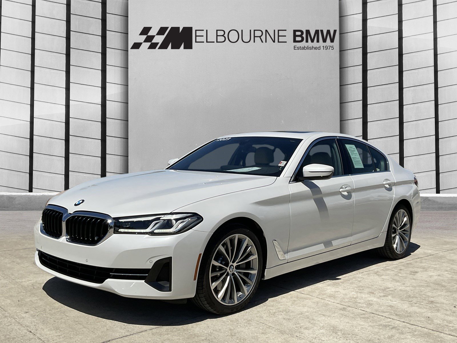 Certified 2023 BMW 530i w/ Convenience Package image 3