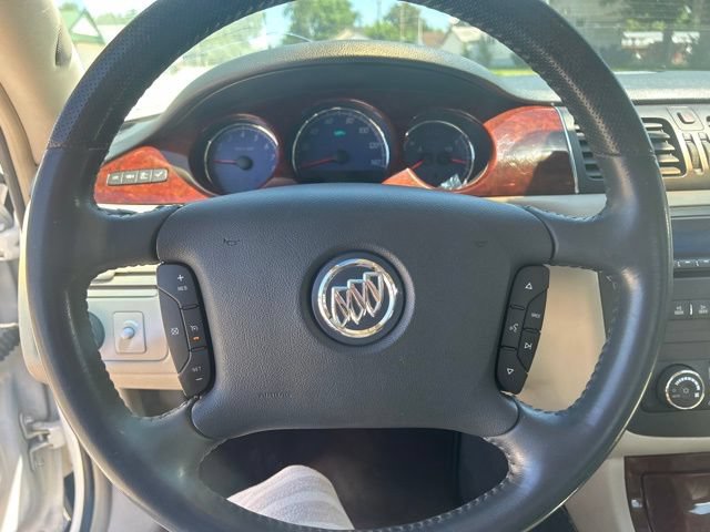 Used 2006 Buick Lucerne CXS w/ Driver Confidence Package FWD image 16