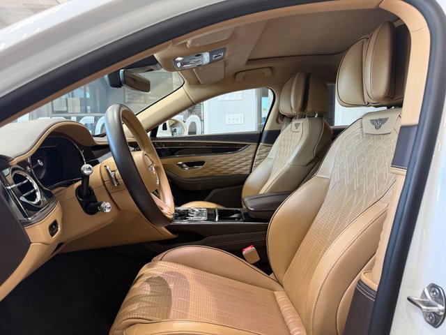 Used 2022 Bentley Flying Spur V8 AWD/4WD image 6