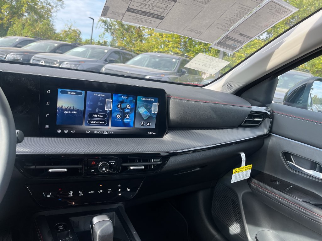 New 2027 Nissan Kicks SR w/ SR Premium Package FWD image 18