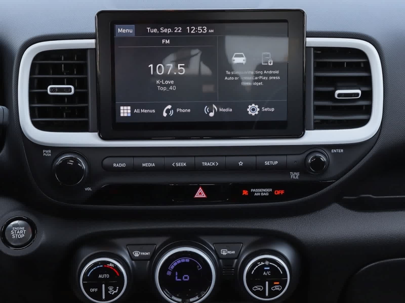 Used 2026 Hyundai Venue SEL FWD image 18