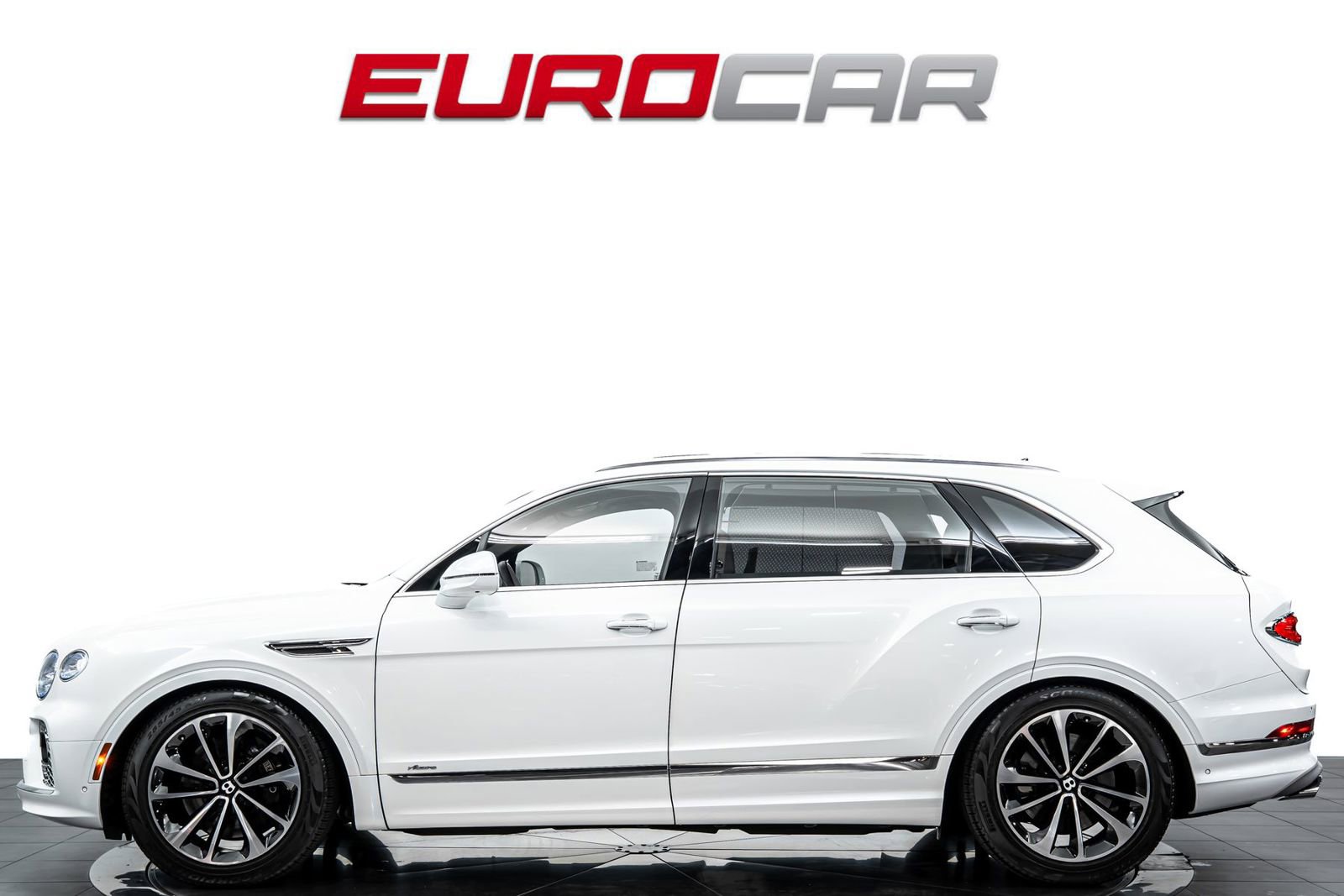 Used 2023 Bentley Bentayga Extended Wheelbase AWD/4WD image 2