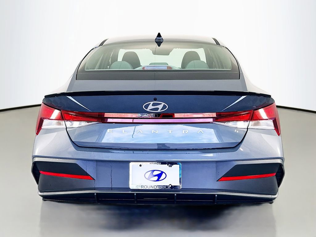 New 2026 Hyundai Elantra Sport image 6