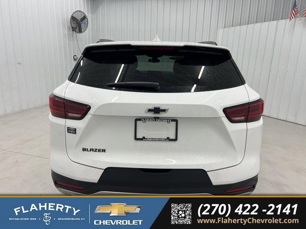 Used 2024 Chevrolet Blazer LT w/ Midnight/Sport Edition image 4