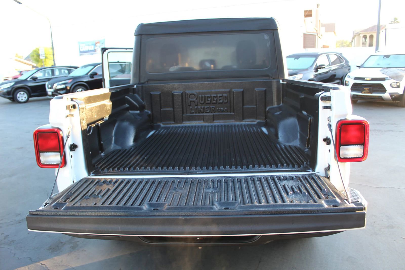 Used 2020 Jeep Gladiator Sport w/ Quick Order Package 24S image 21