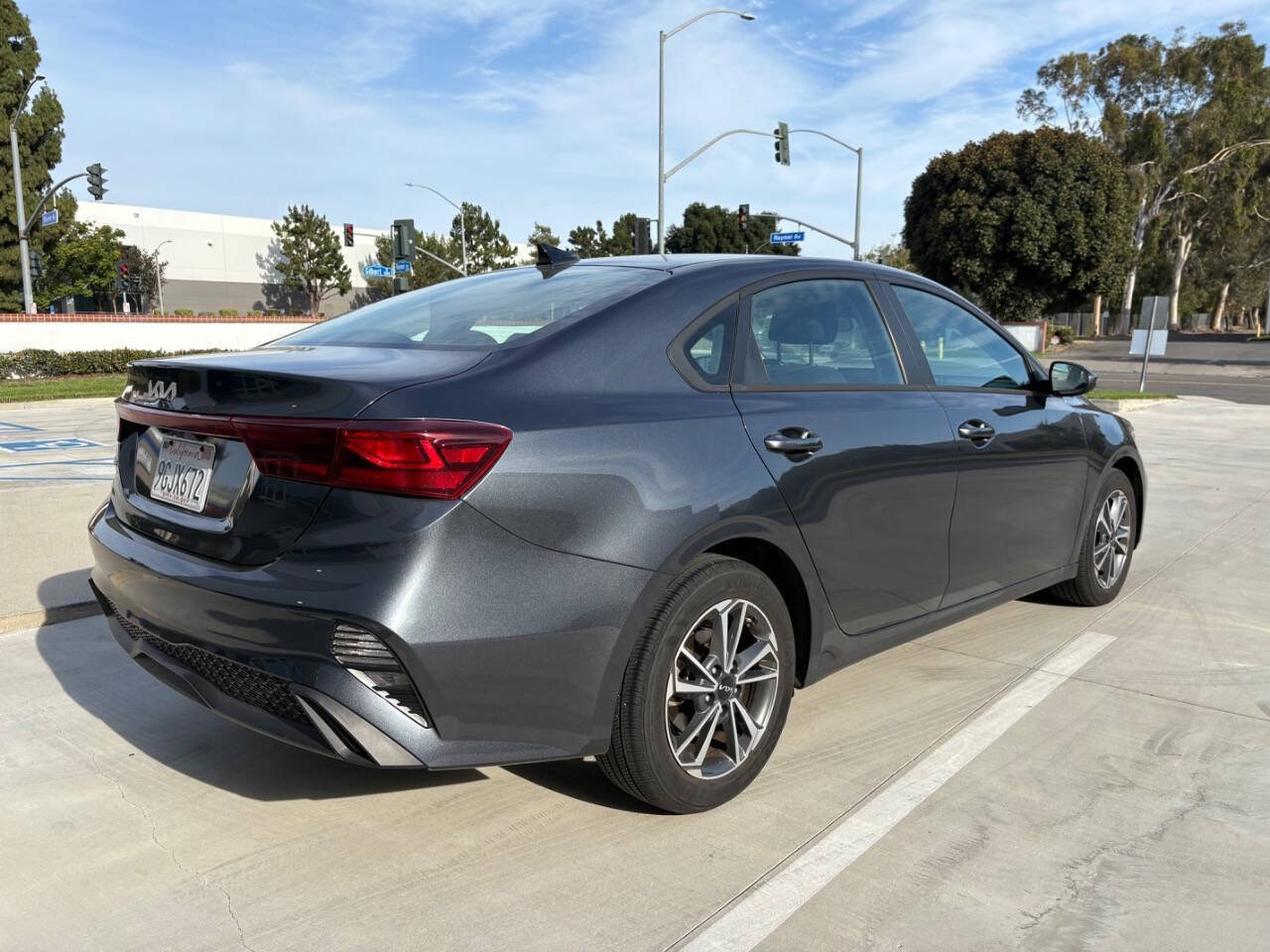 Used 2023 Kia Forte LXS FWD image 6