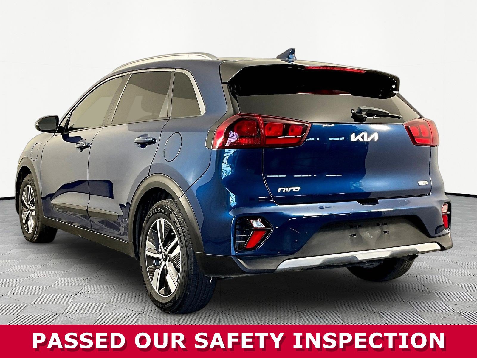 Used 2022 Kia Niro LXS FWD image 4