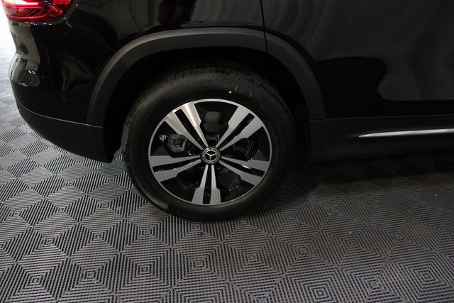 New 2025 Mercedes-Benz GLB 250 4MATIC image 11