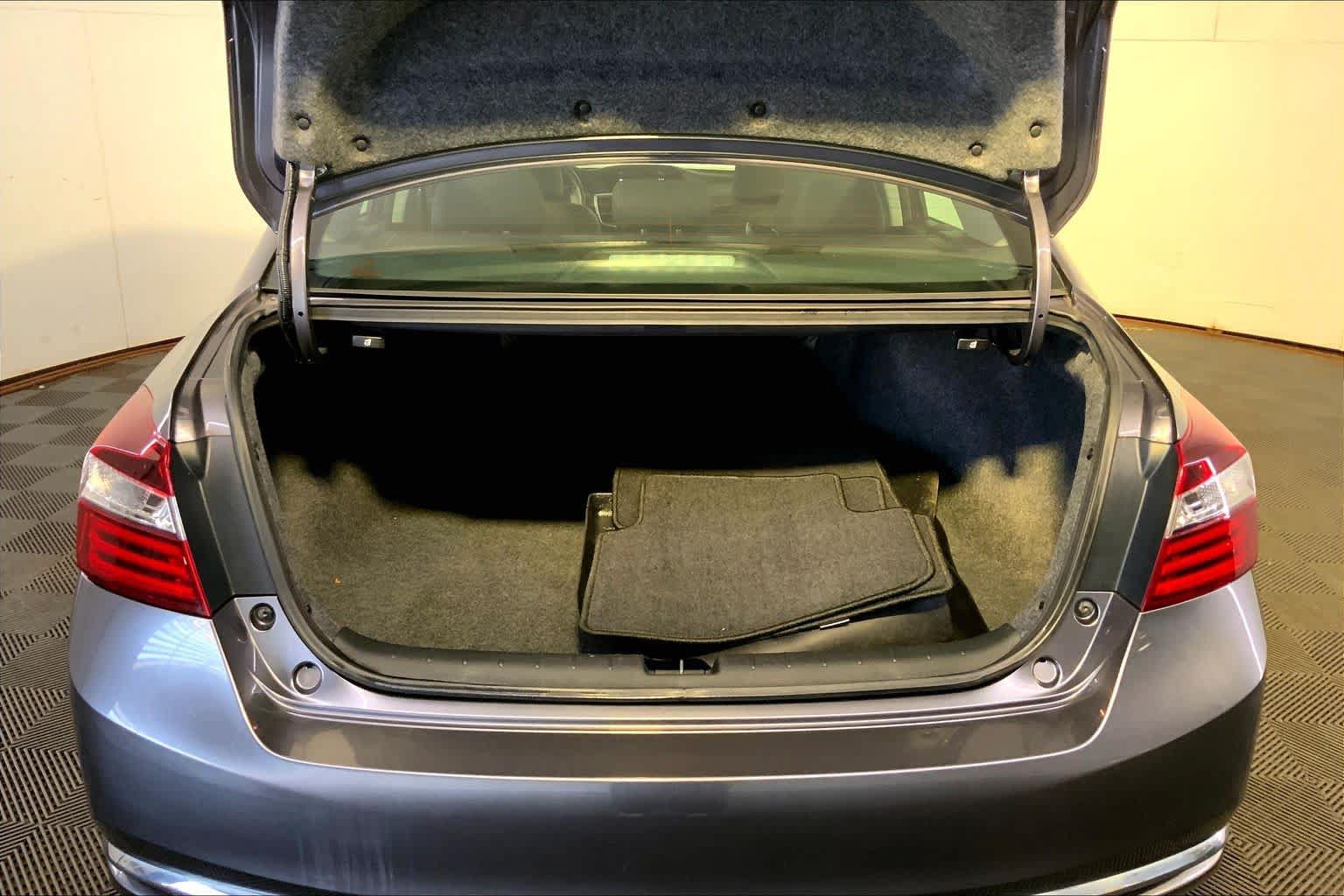 Used 2017 Honda Accord EX-L image 35