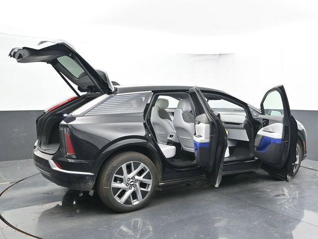 New 2025 Cadillac Optiq Luxury 1 w/ LPO, Floor Liner Package image 53