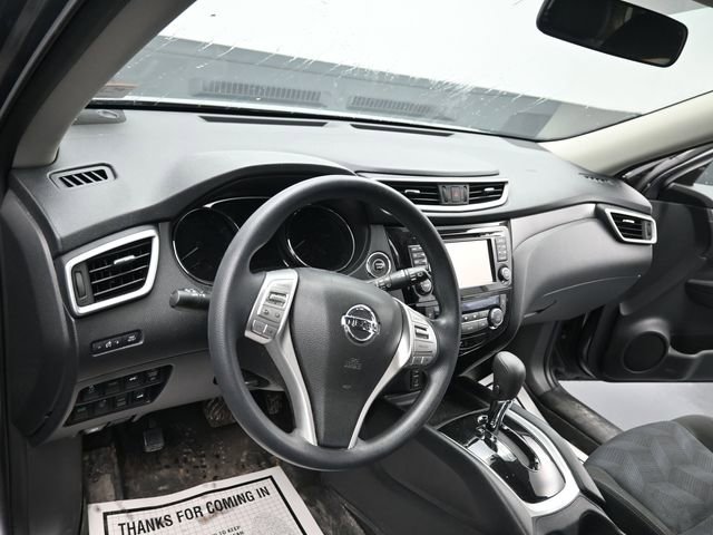 Used 2015 Nissan Rogue SV w/ SV Premium Package image 13