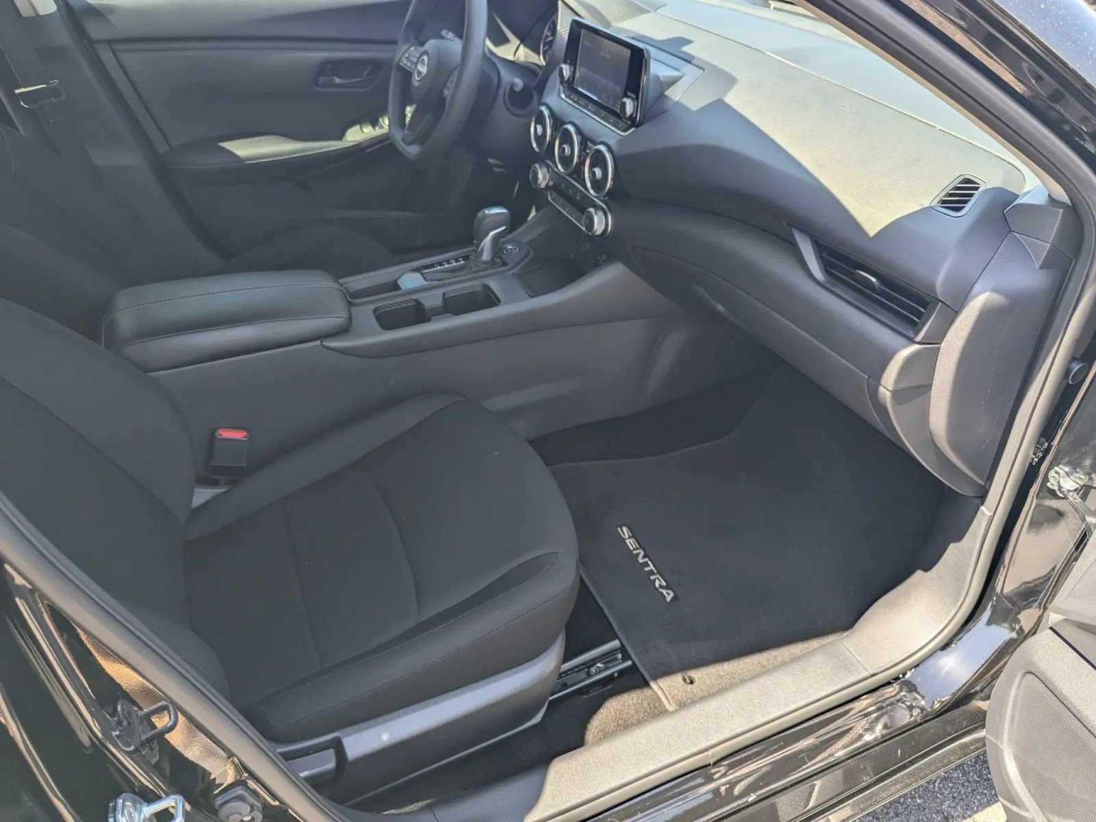 Used 2024 Nissan Sentra S FWD image 12
